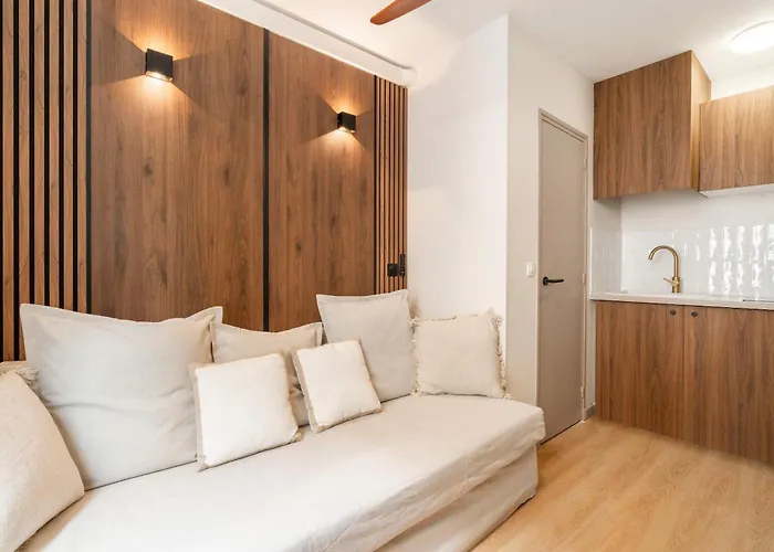 Montparnasse Deluxe Apartment
