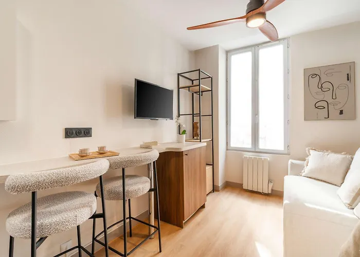 Montparnasse Deluxe *