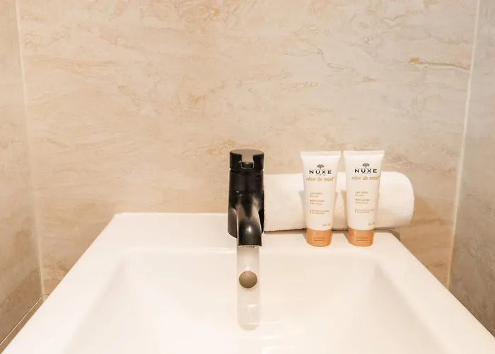 Montparnasse Deluxe Апартаменты *